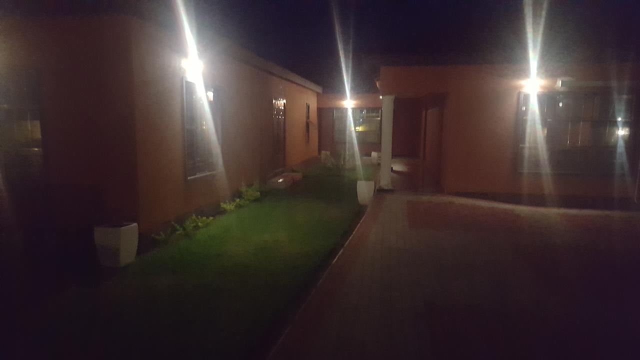 Mathlyn Guest House 弗朗西斯敦 外观 照片