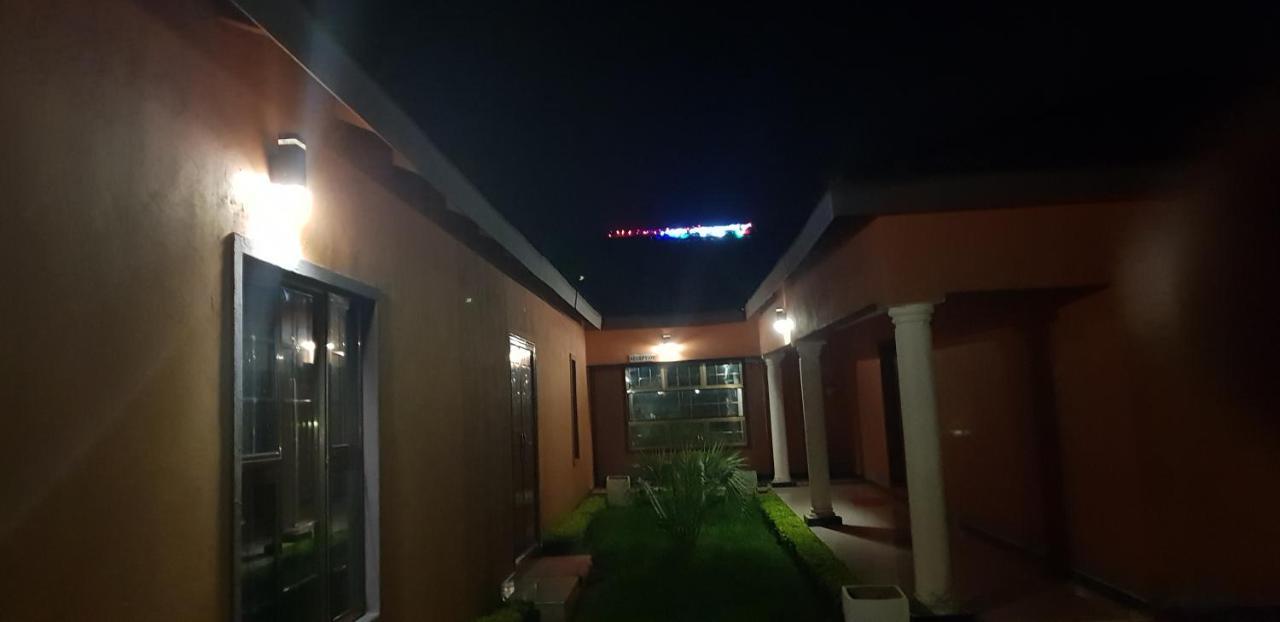 Mathlyn Guest House 弗朗西斯敦 外观 照片
